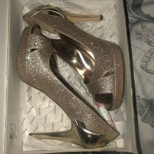 Gold Alfani heels